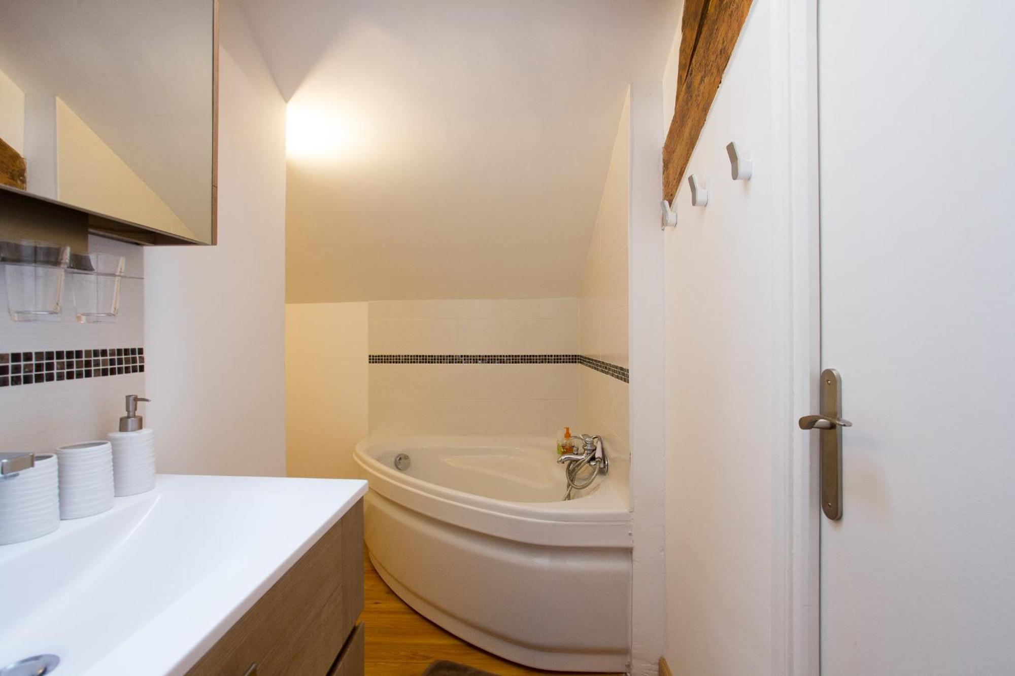 Big Loft 107m2, 10min Walk To Palais Des Festivals Cannes